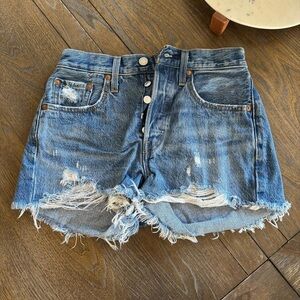 LEVI Jean shorts